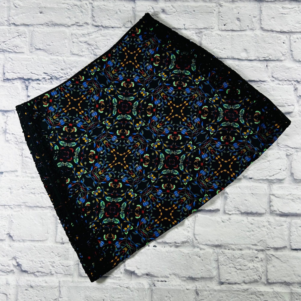 Zara Woman Black Floral Mini Skirt Lace Trim Side Zip Size M Flirty Summer